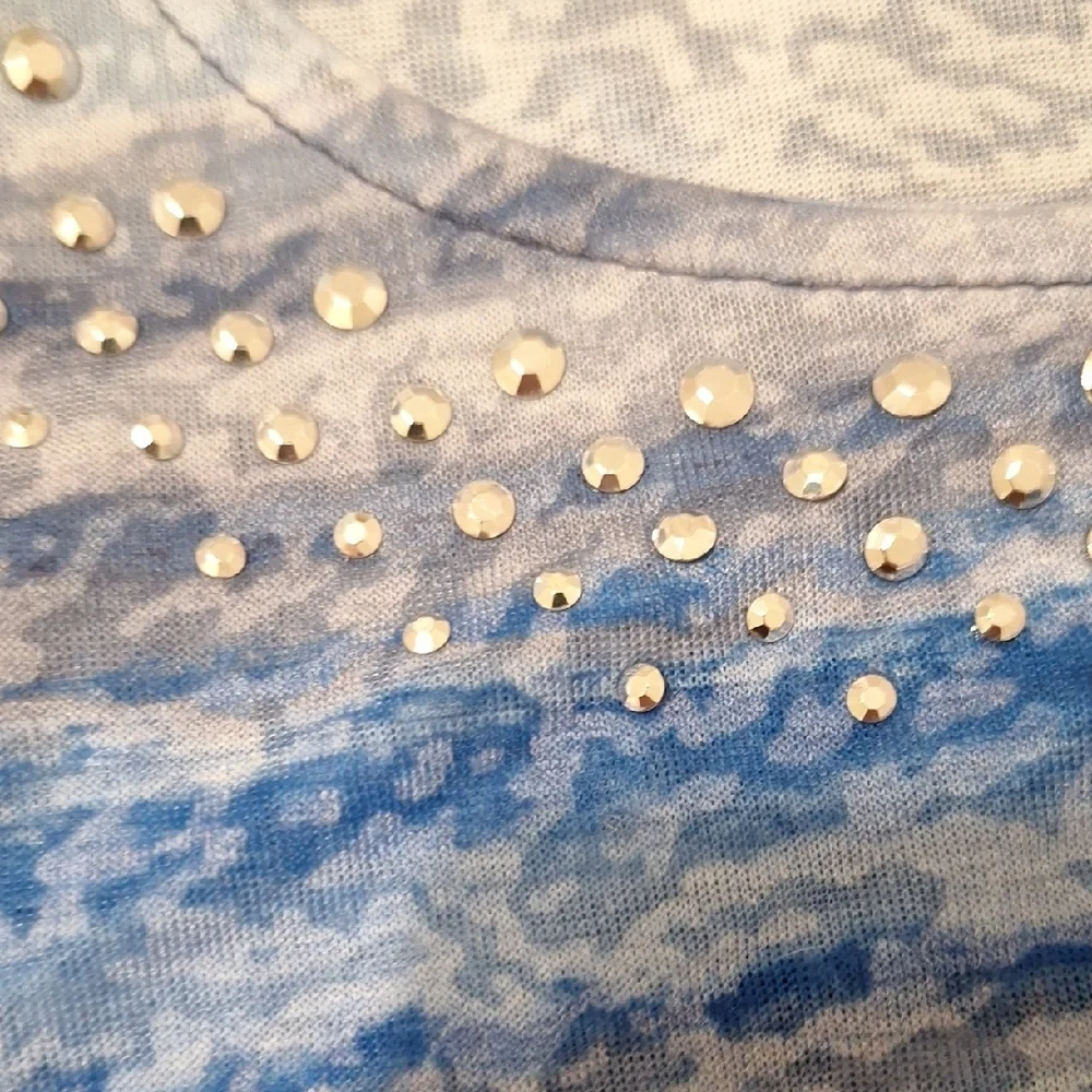 Ruby Rd. Blue and Gray Patterned Tunic - Picture 4 of 9
